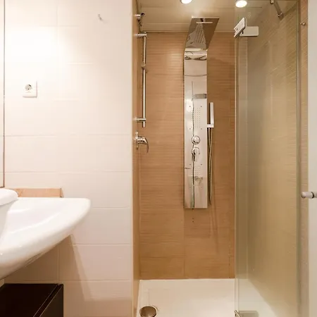 Apartment Ab Diagonal *